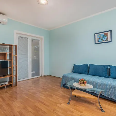 Apartment Beautiful In With Wifi Pinezici (Krk)