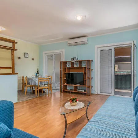 Apartment Beautiful In With Wifi Pinezici (Krk)