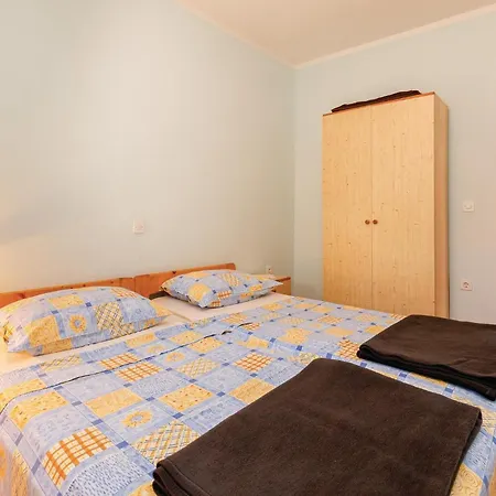 2 Bedroom Cozy In Pinezići